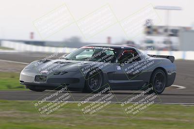 media/Jan-18-2026-CalClub SCCA (Sun) [[8bc6468723]]/Group 5 Race/Turn 1/